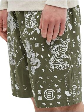 Clot Bandana Print Shorts In Olive